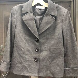 Beautiful soft Tahari jacket pics dont do it justice